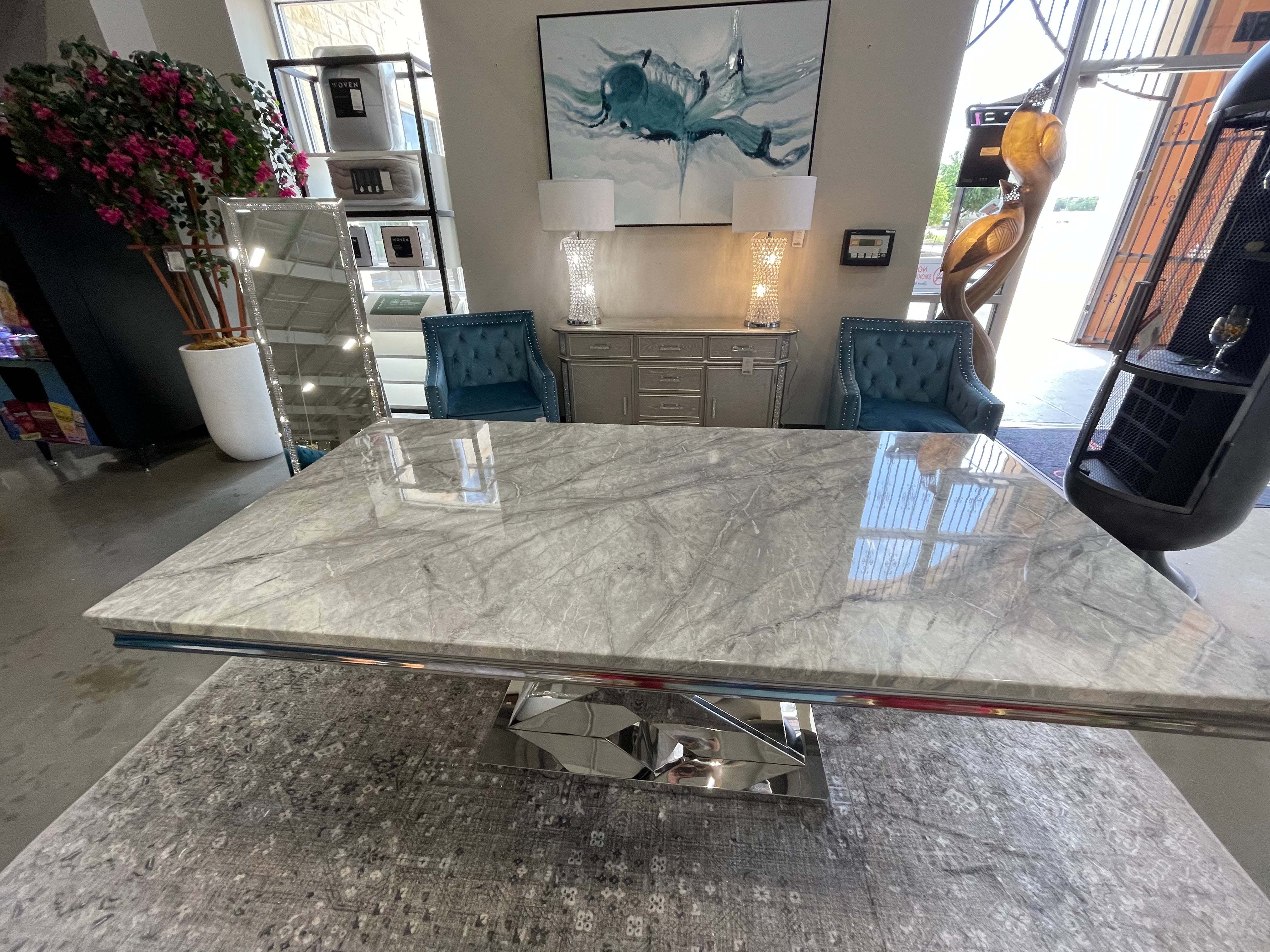 Anastasia Table w/ 6 Chairs