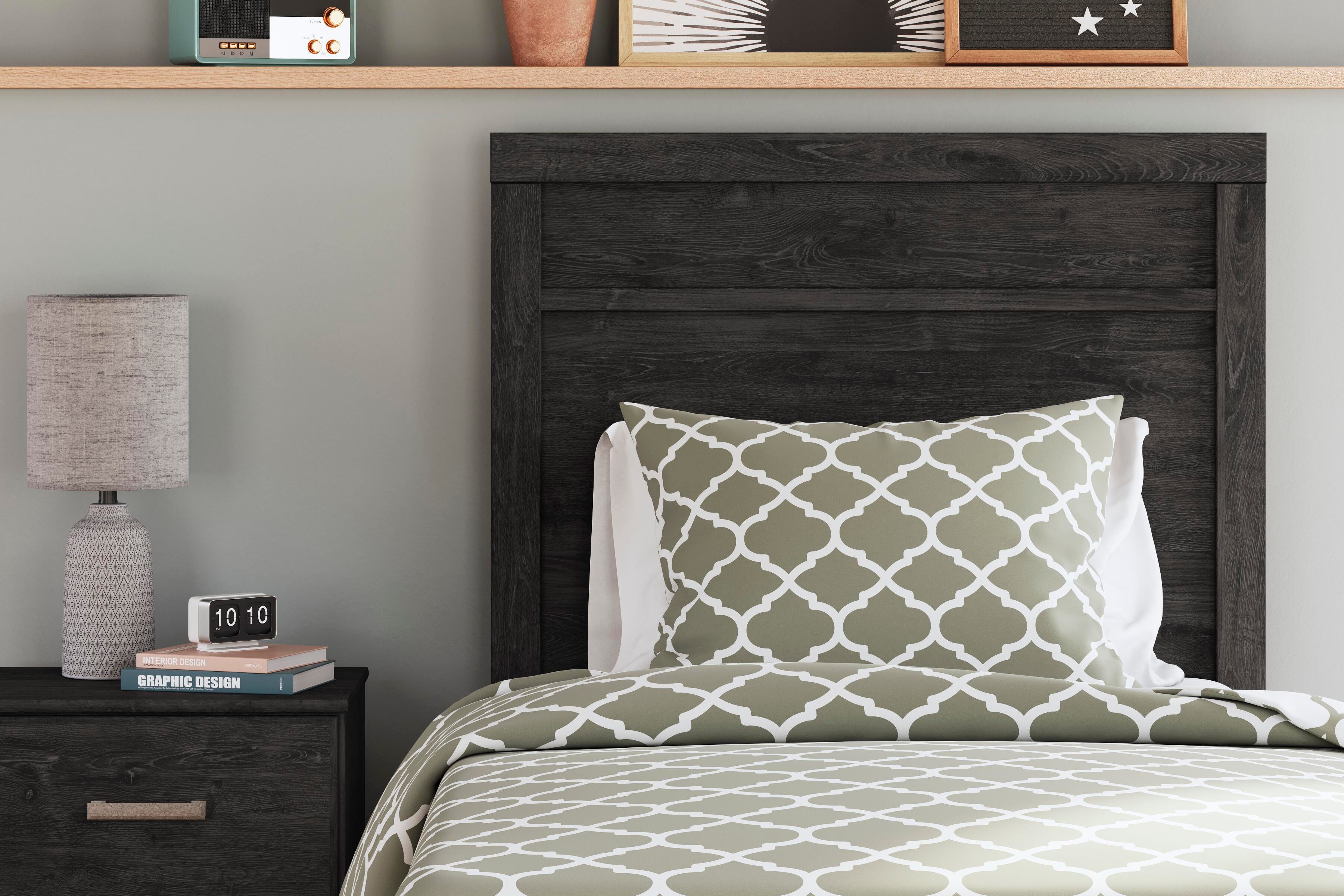 Belachime Panel Bed Bedroom Set