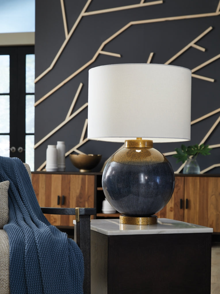 Adara Metal Table Lamp