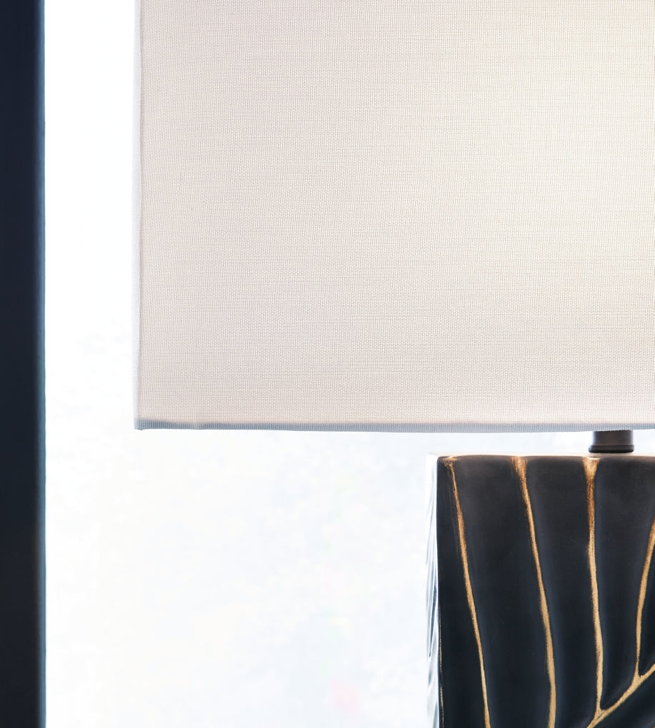Bartlen Poly Table Lamp