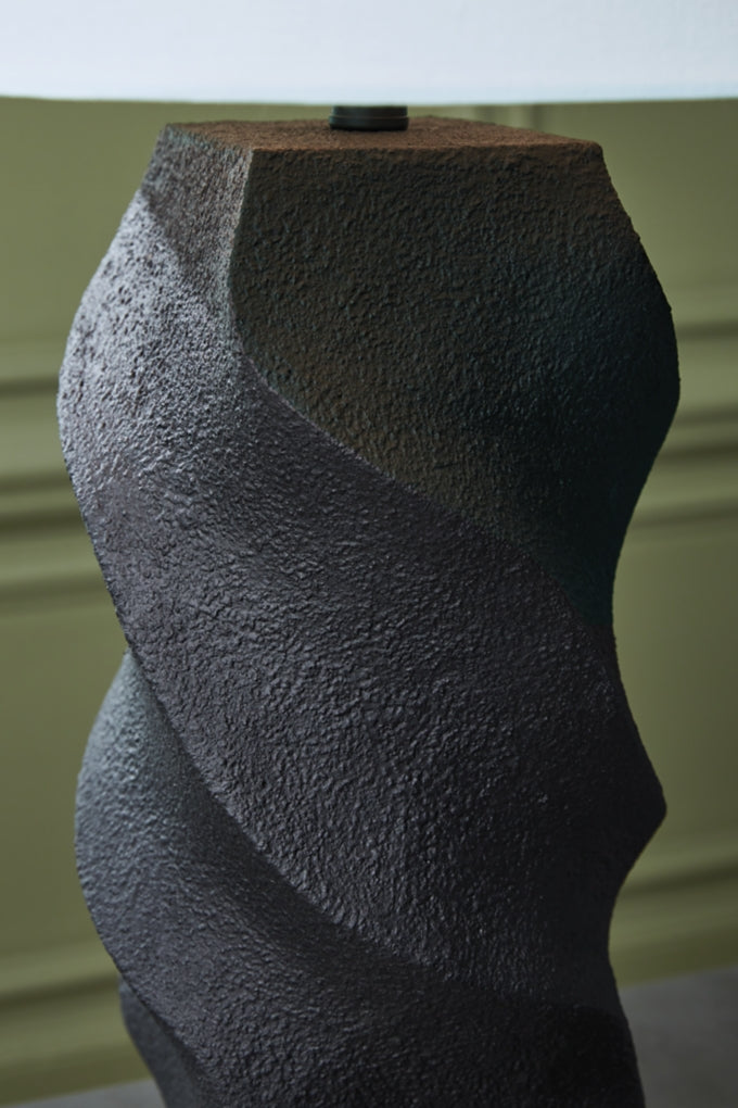Amillion Poly Table Lamp