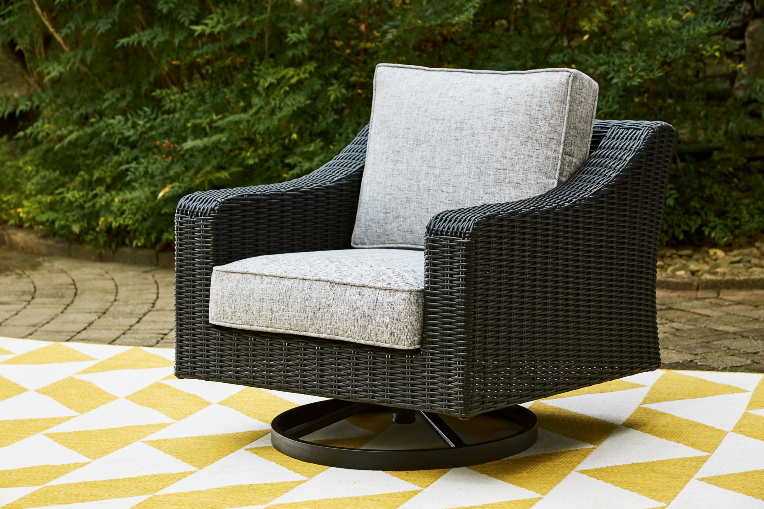 Beachcroft Outdoor Seating