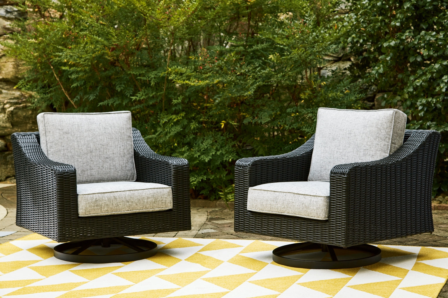 Beachcroft Outdoor Seating