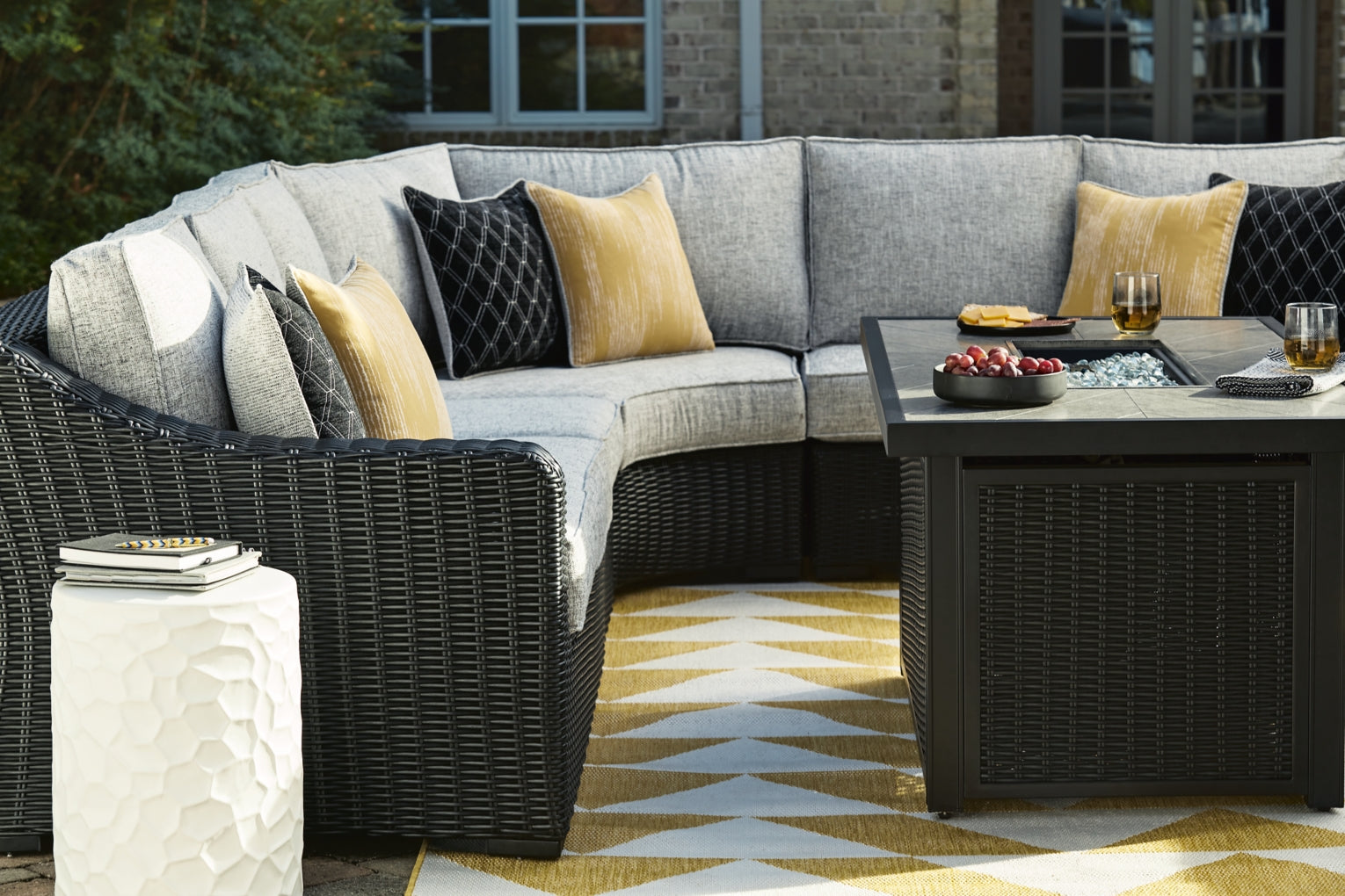 Beachcroft Outdoor Seating