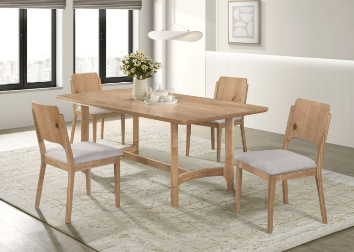 Arden Table w/ 4 Chairs