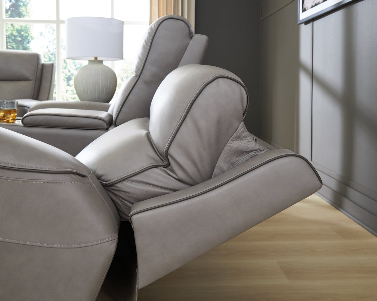 5Z-Relaxation Power Reclining Loveseat/Console/Adjustable Headrest